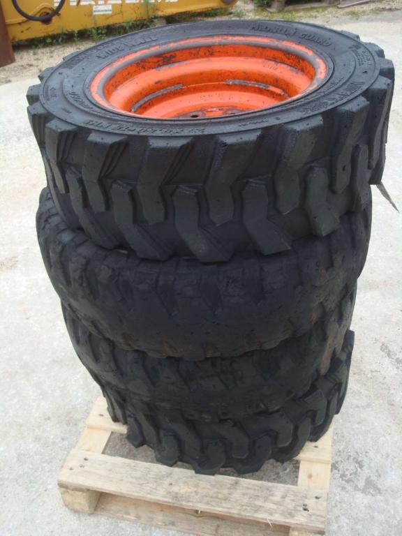 Tire with rim for Misura 27 X8.50-15 NHS AL 50%. Photo 3