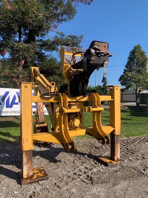 Mazzotti Backhoe Photo 6