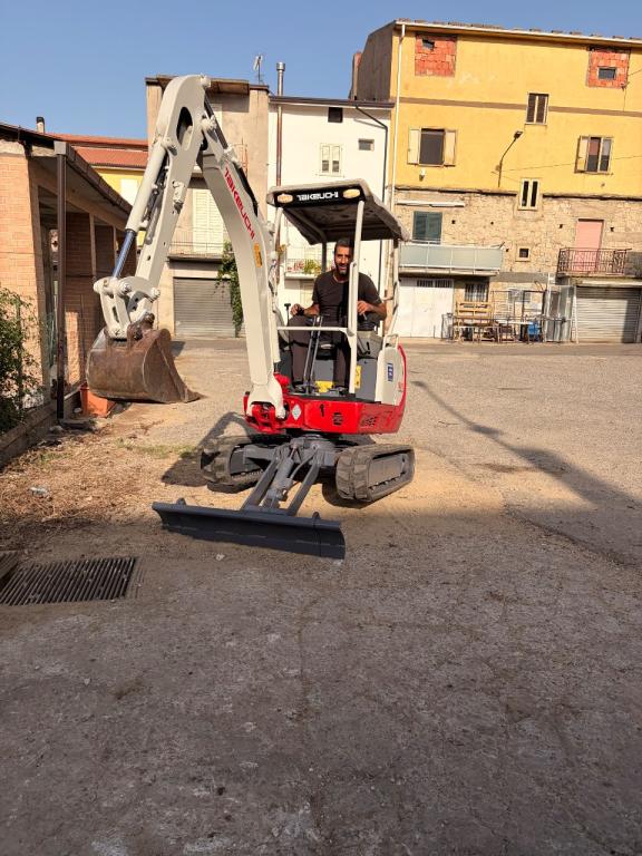 Takeuchi Tb 216 Photo 9