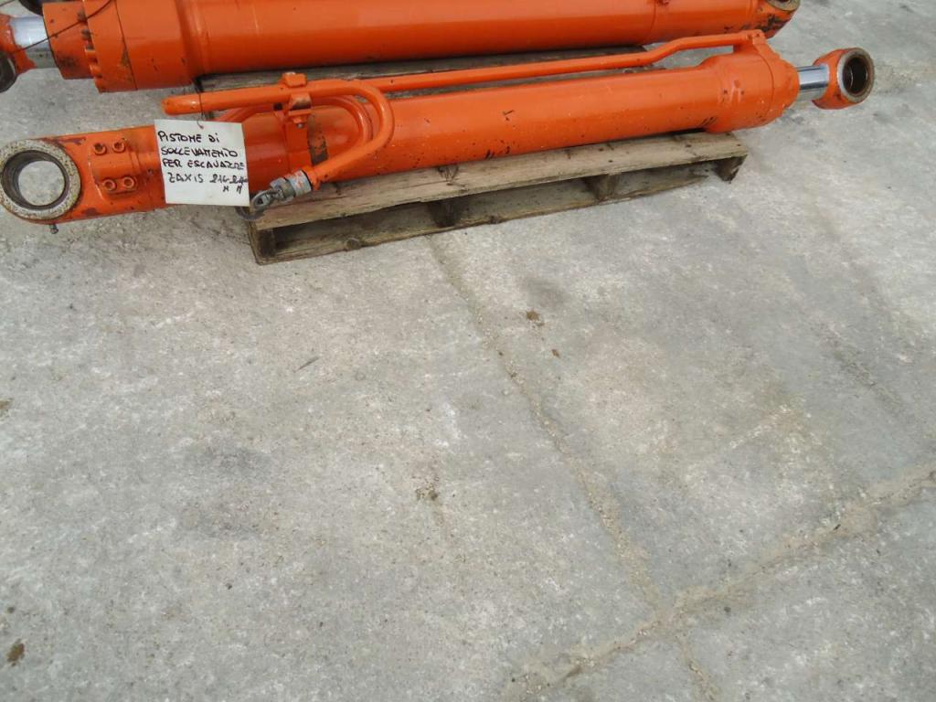 Lifting piston for Hitachi ZAXIS 210N-240N Photo 6