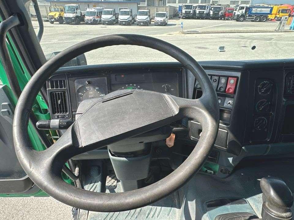 Renault 340 Photo 19