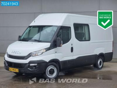 Iveco Daily 35S14 140pk Dubbele cabine L2H2 Airco Cruise Trekhaak 3500kg 12m3 Airco Dubbel cabine Trekhaa sold by BAS World B.V.