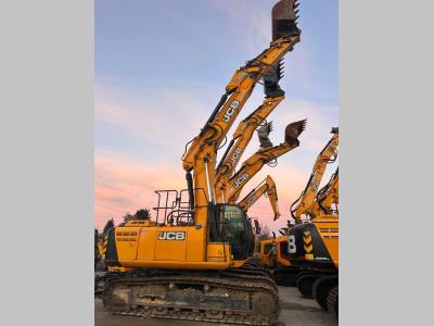 JCB JS 220 TAB sold by Piolanti srl
