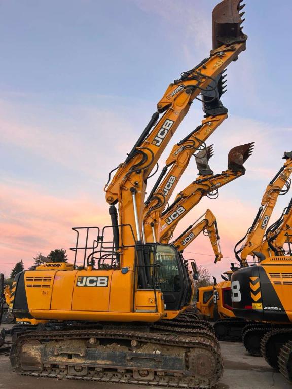 JCB JS 220 TAB Photo 1