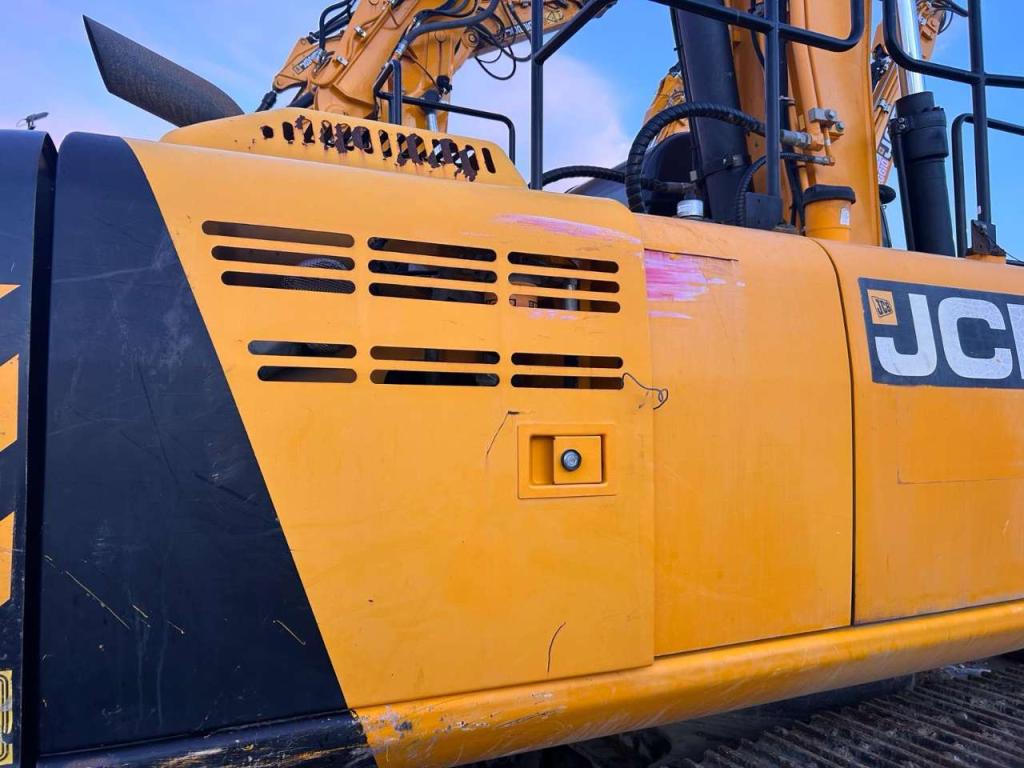 JCB JS 220 TAB Photo 2