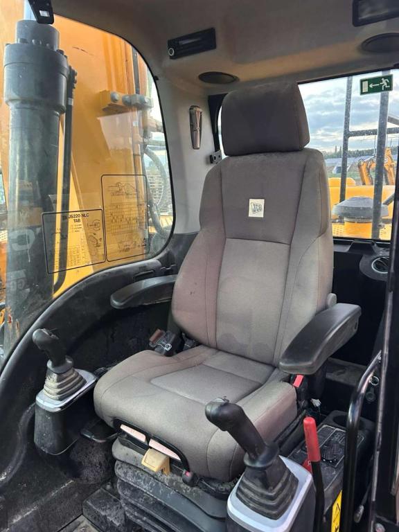 JCB JS 220 TAB Photo 21