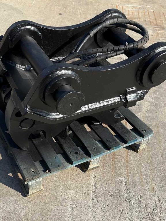 CAMOT Hydraulic quick coupler Photo 4