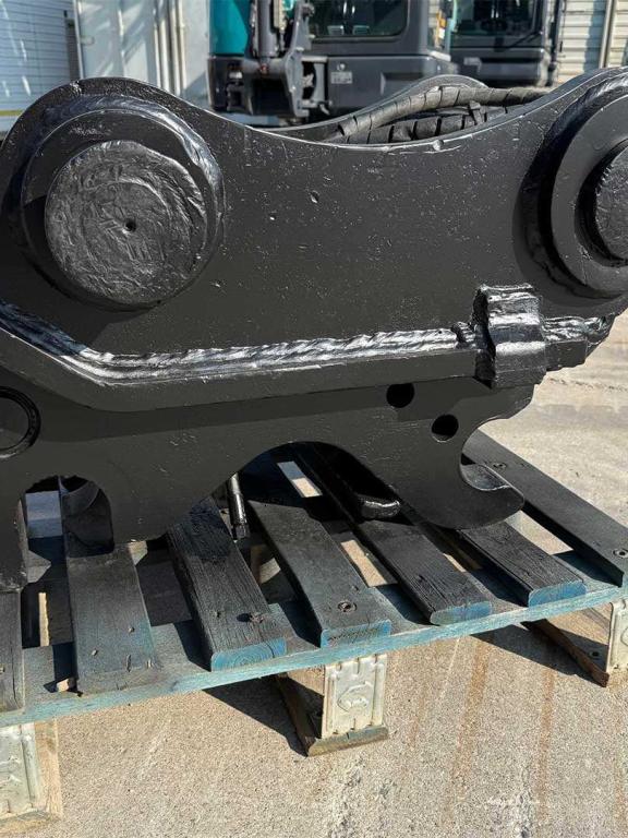 CAMOT Hydraulic quick coupler Photo 5