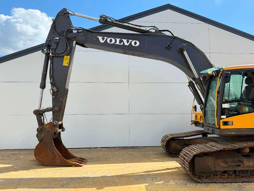 Volvo EC250DL - Hammer Lines / Automatic Greasing Photo 16