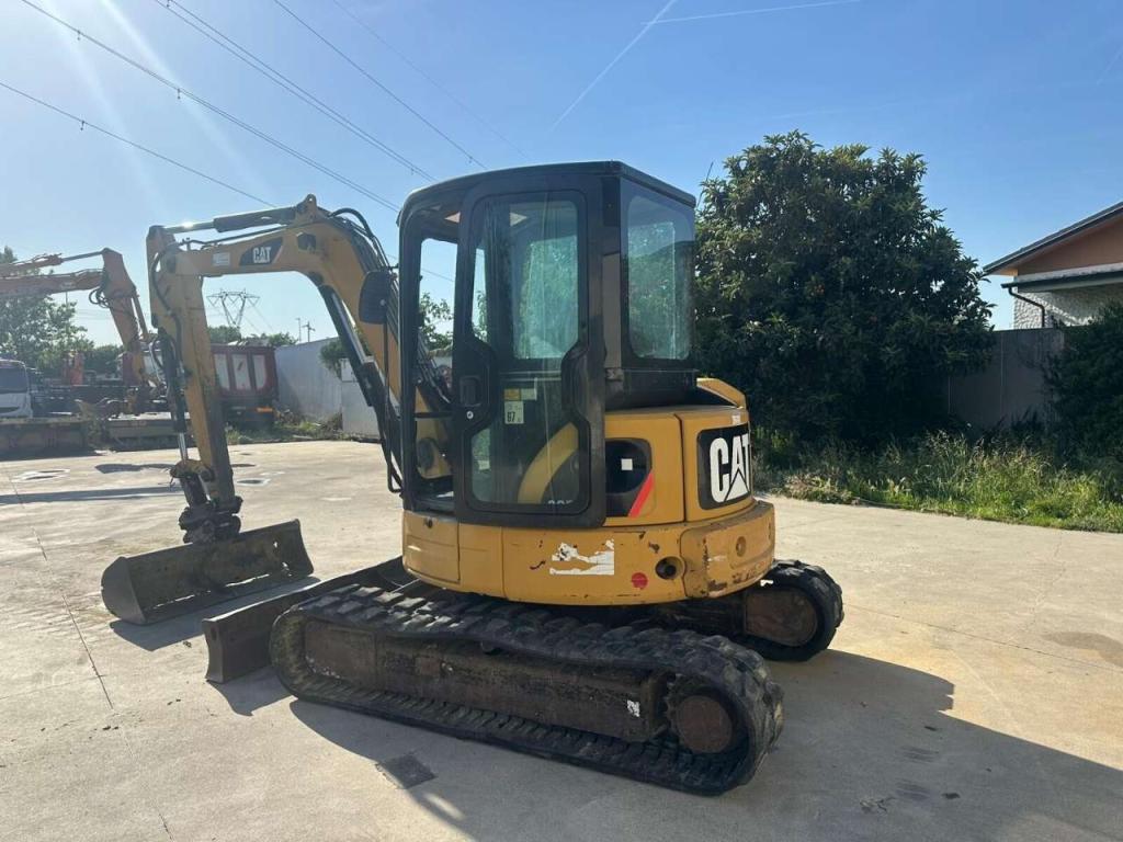 Caterpillar 305 Photo 2