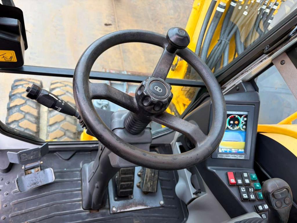 Takeuchi TB295W-1 Photo 23