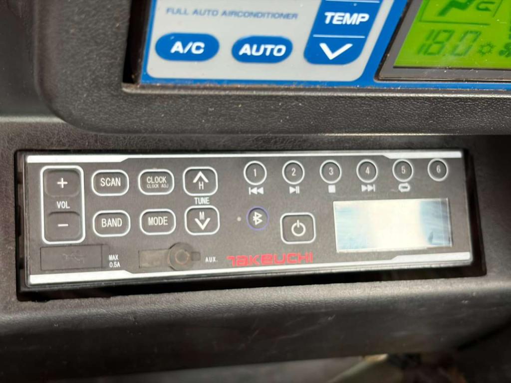 Takeuchi TB295W-1 Photo 28