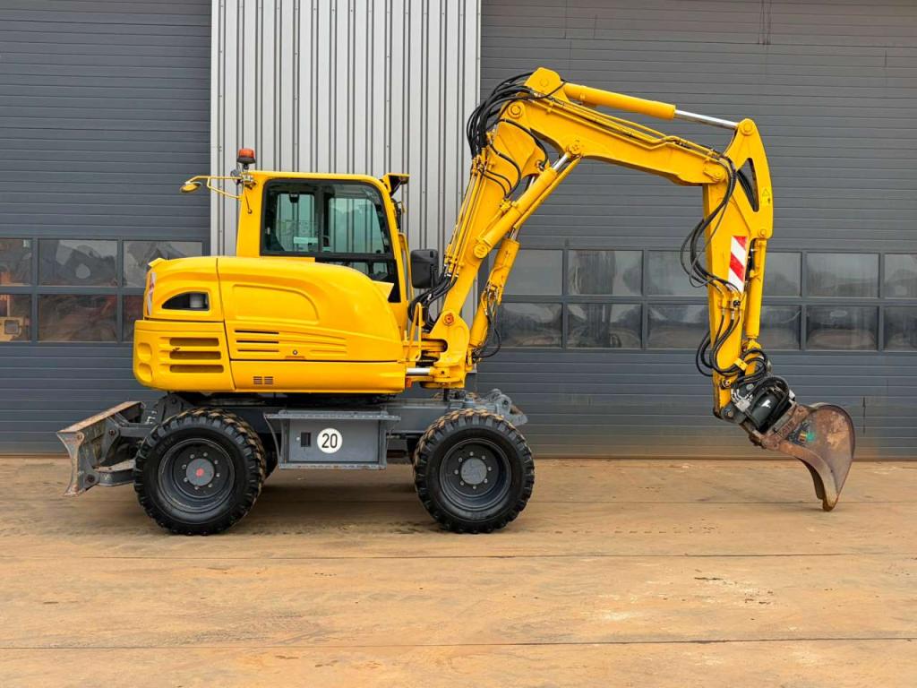 Takeuchi TB295W-1 Photo 6