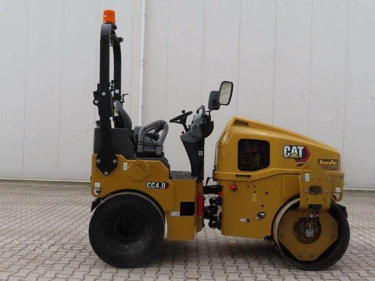 Caterpillar CC4.0 Photo 1