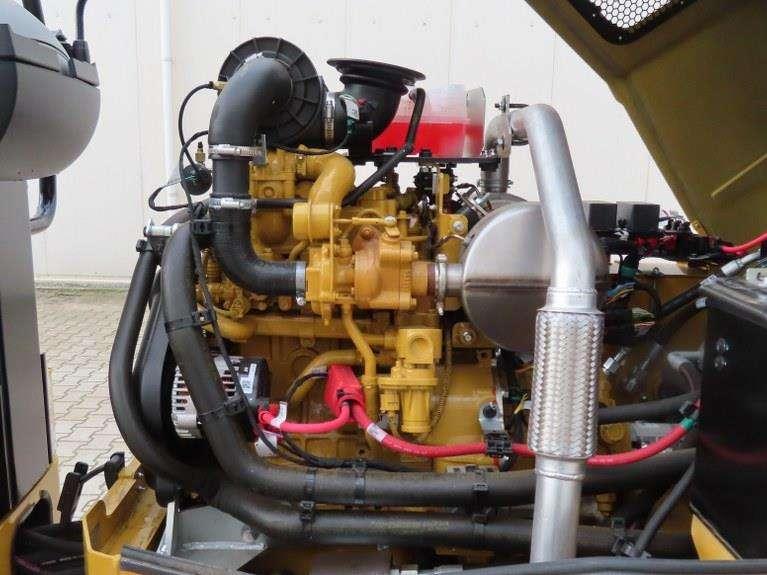 Caterpillar CC4.0 Photo 10