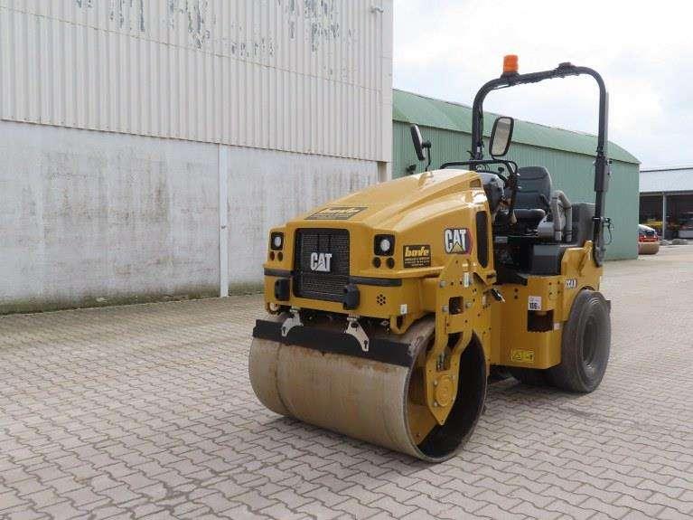 Caterpillar CC4.0 Photo 6