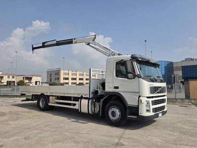Volvo FM9 260 Cv sold by PSL Autocarri Srl