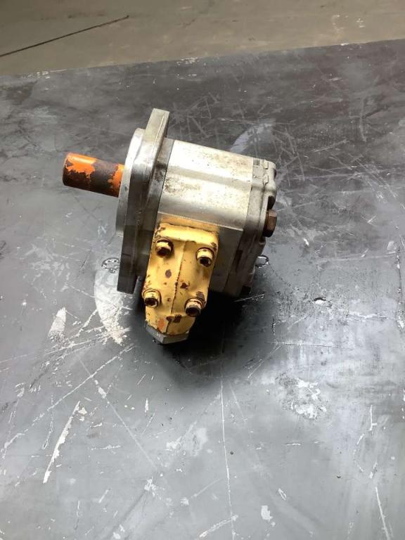Hydraulic pump for Bitelli BB650 Photo 3