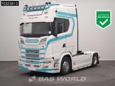 Scania S590 4X2 V8 Retarder Full-Air 2x Tanks Standklima ACC Navi Leder Alcoa's sold by BAS World B.V.