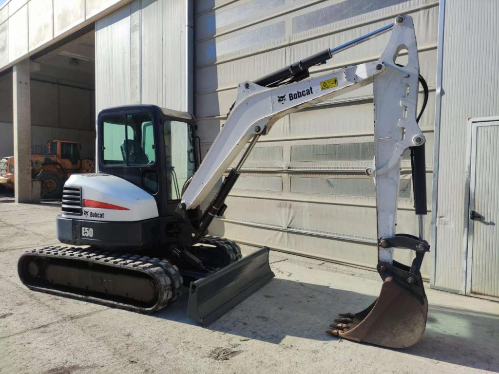 Bobcat E50EM Photo 3