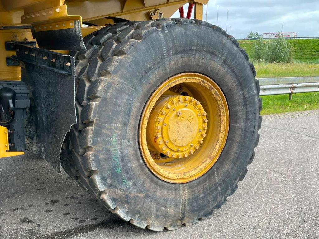 Caterpillar 770G Photo 16