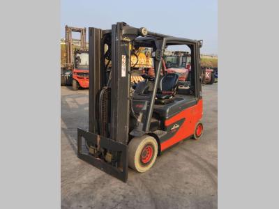 Linde E30L-01 sold by Uni.Trucks Srl