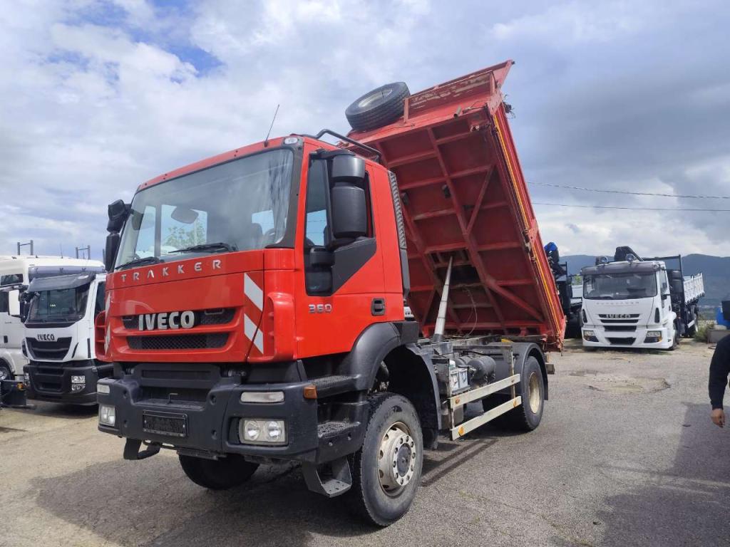 Iveco TRAKKER 190T36 Photo 3