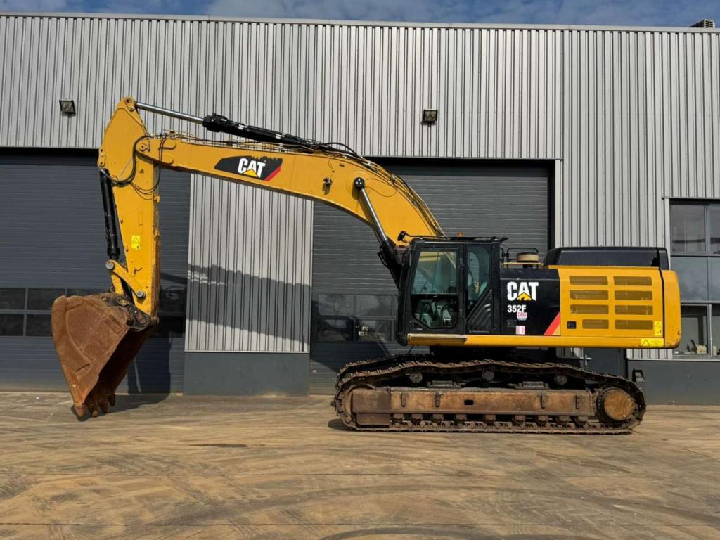 Caterpillar 352F Photo 1