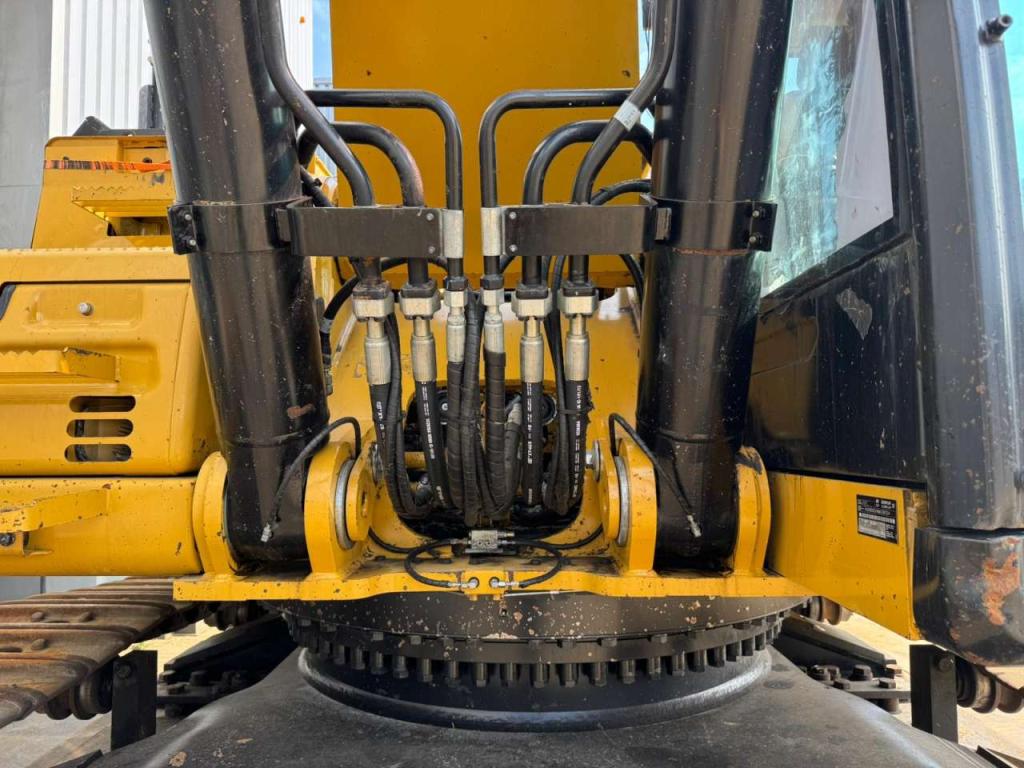 Caterpillar 352F Photo 17