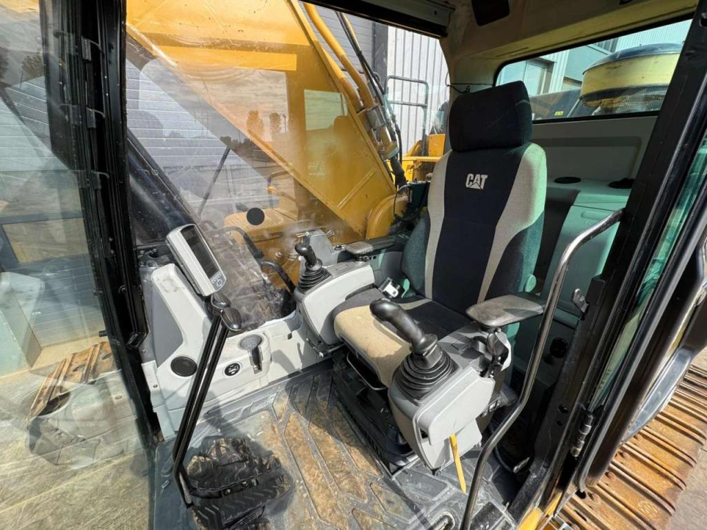 Caterpillar 352F Photo 25