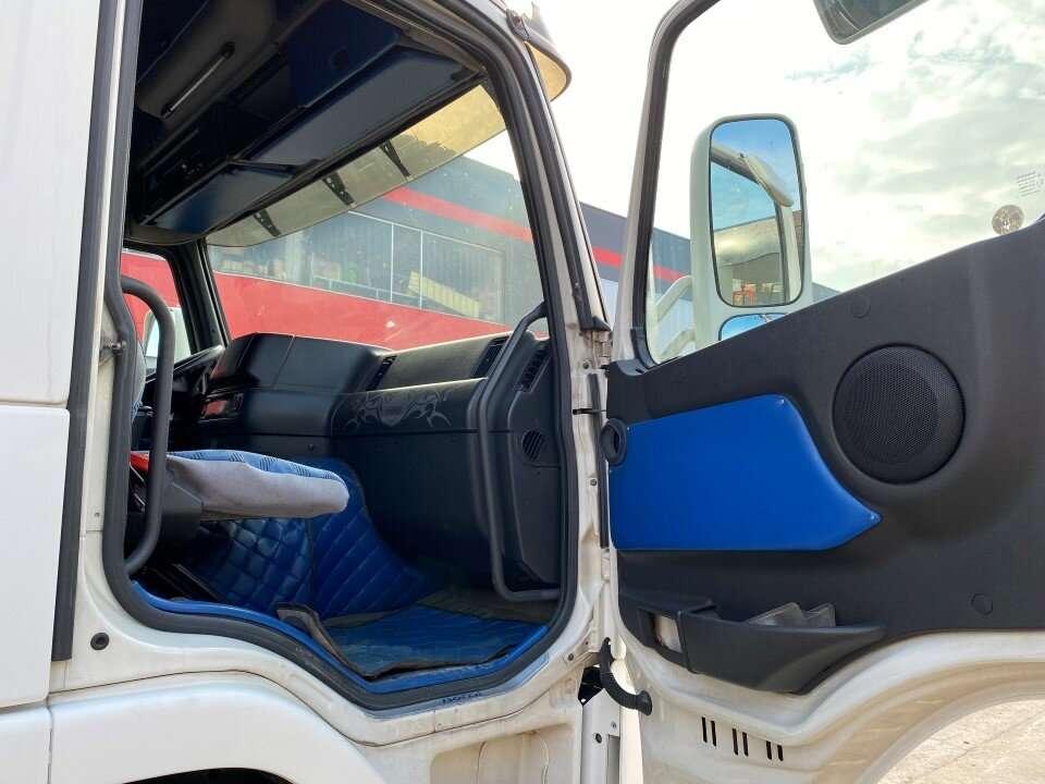 Volvo FM12 Photo 6