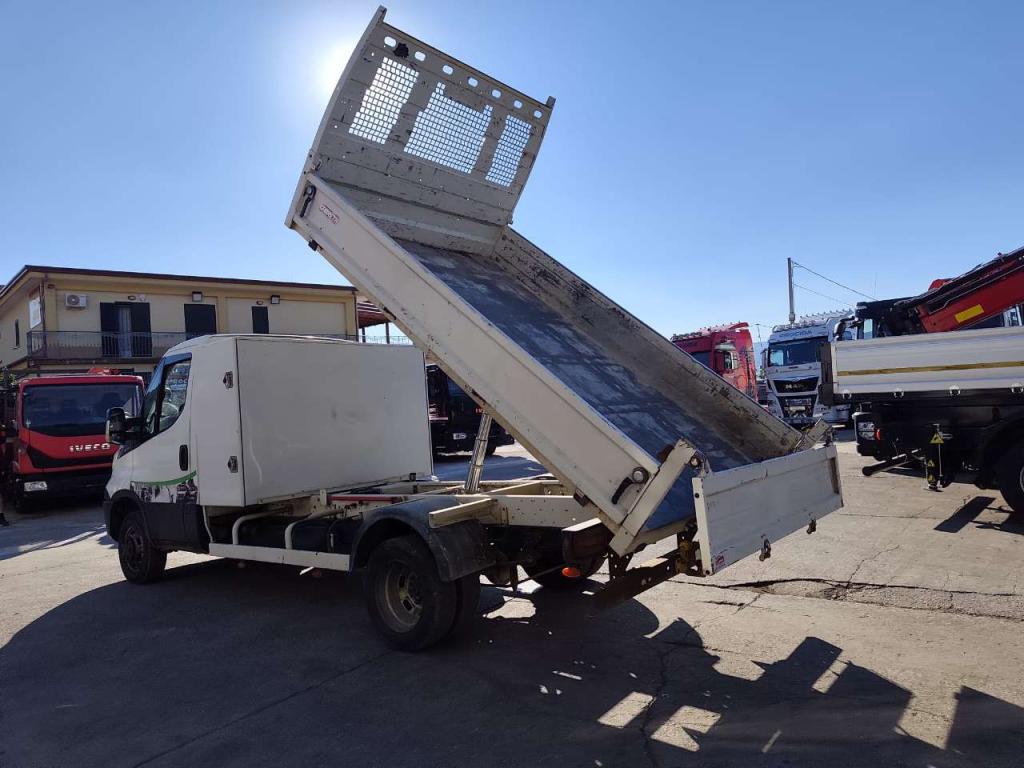Iveco DAILY 35-150 Photo 19