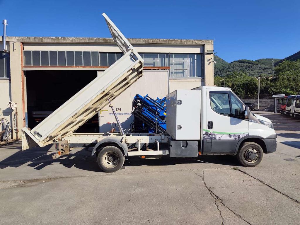Iveco DAILY 35-150 Photo 22