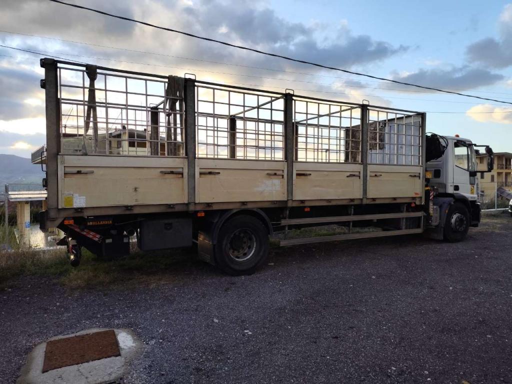 Iveco EUROCARGO 180E25K Photo 3
