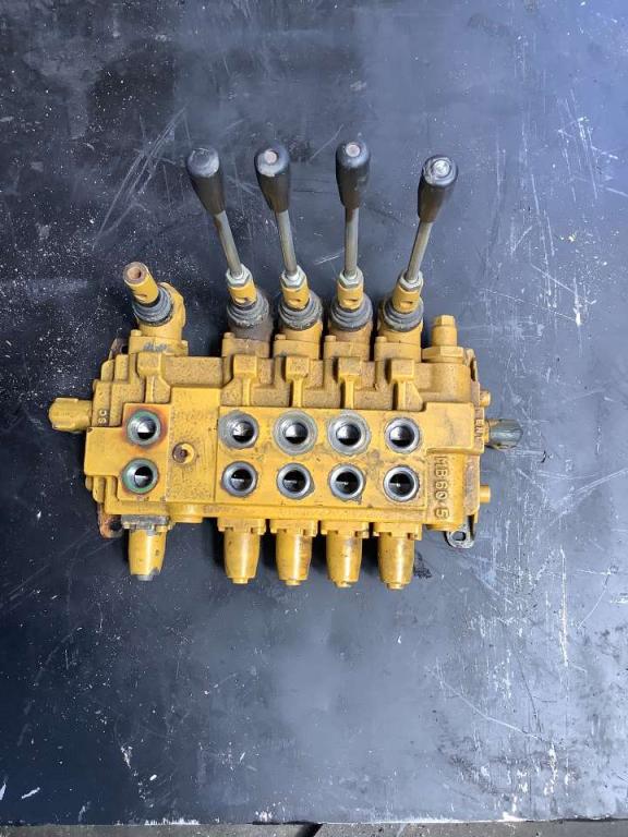 Hydraulic distributor Photo 4