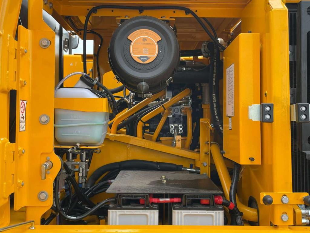JCB 245 HD LR Photo 26