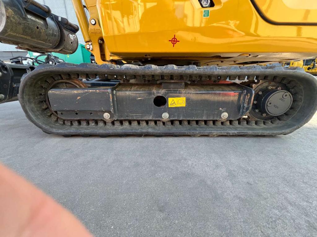 Komatsu PC17R-5 Photo 13