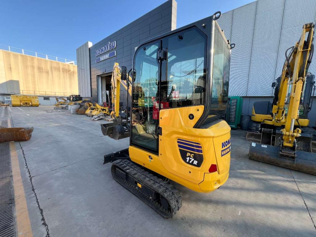 Komatsu PC17R-5 Photo 4