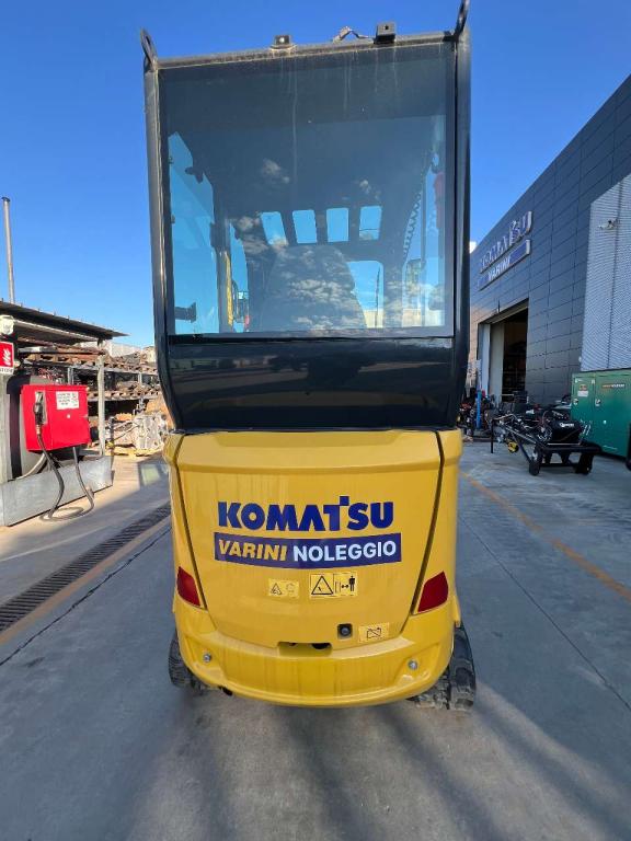 Komatsu PC17R-5 Photo 5