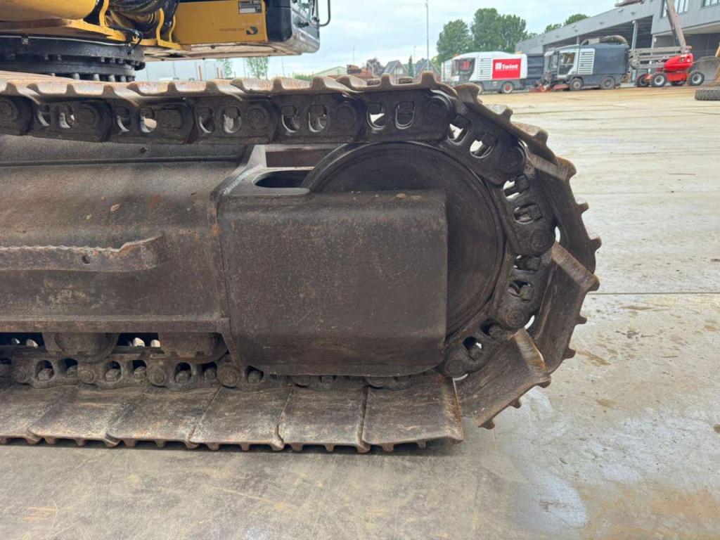 Caterpillar 320EL Photo 17