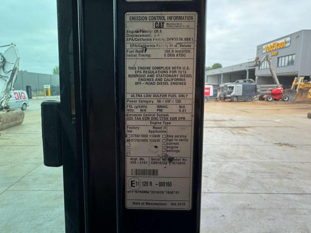 Caterpillar 320EL Photo 21