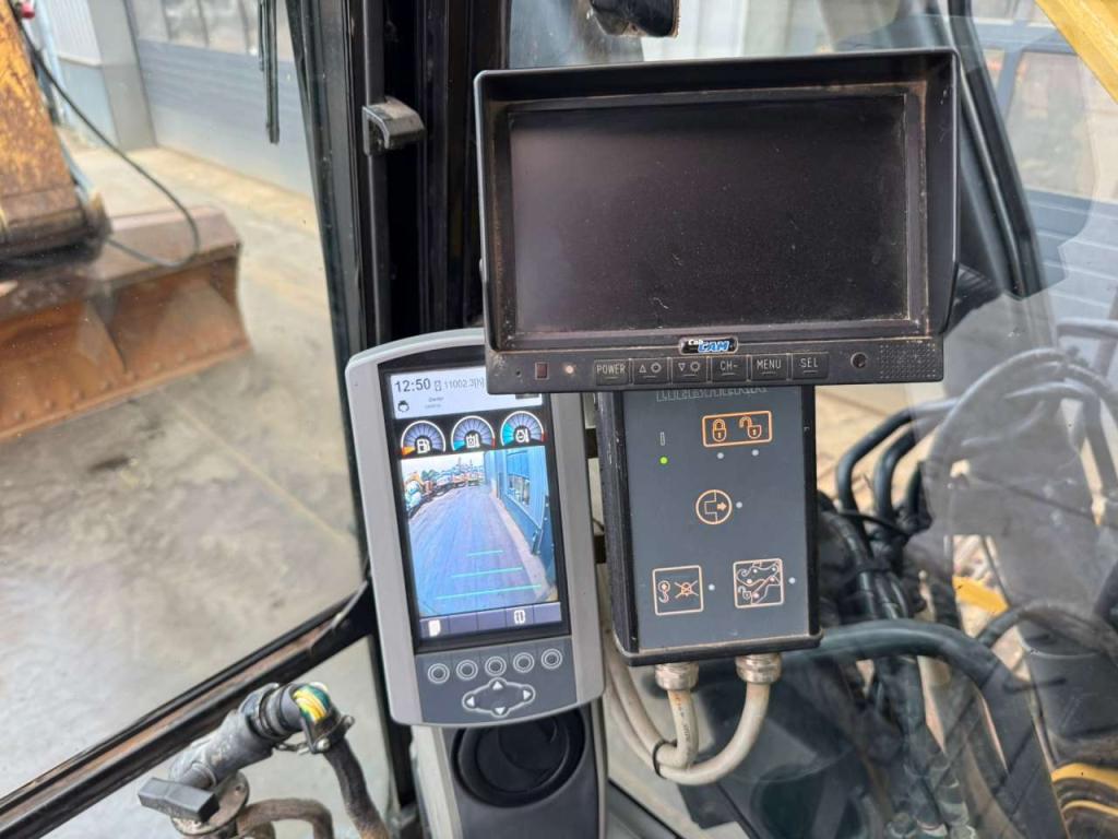 Caterpillar 320EL Photo 27