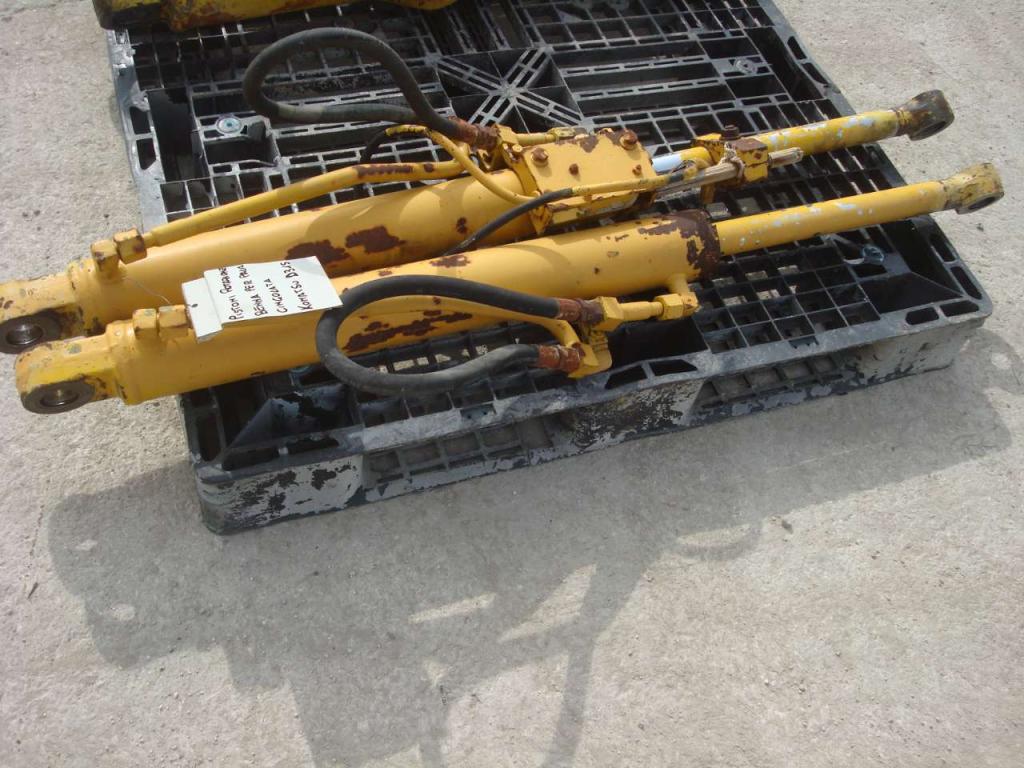 Bucket rotation piston for Komatsu D31S Photo 3