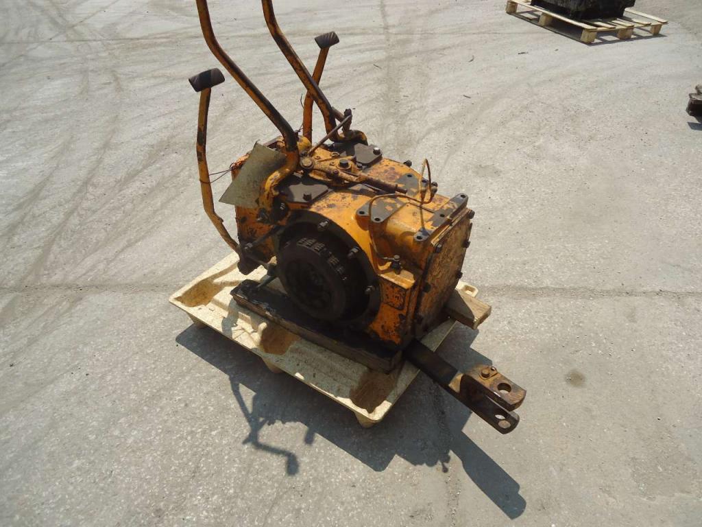 Housing with bevel gear and steering clutches for Fiat Allis FL4C-D-L Photo 2