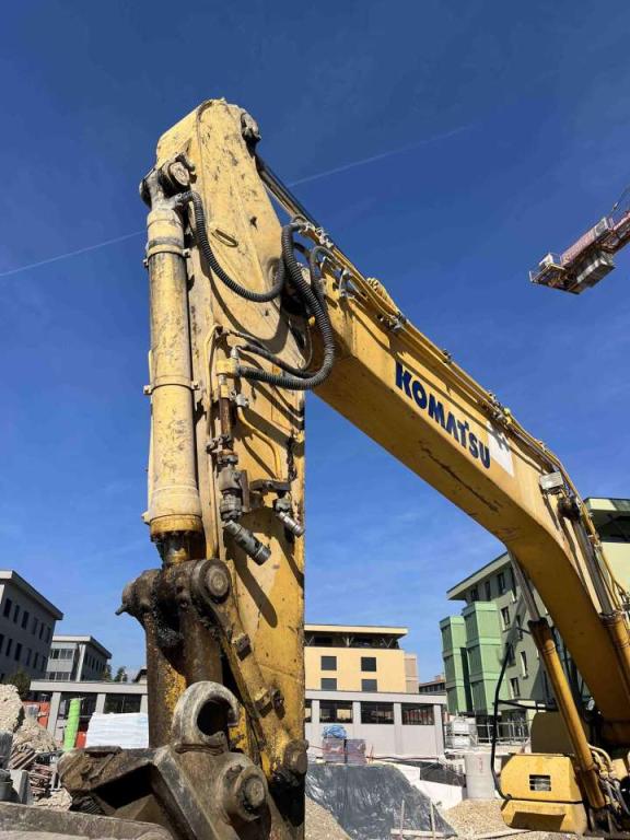 Komatsu PC210NLC-8 Photo 11