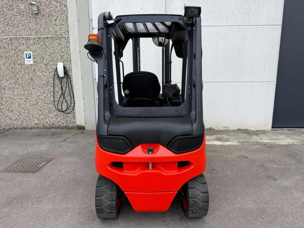 Linde E25-01 Photo 4