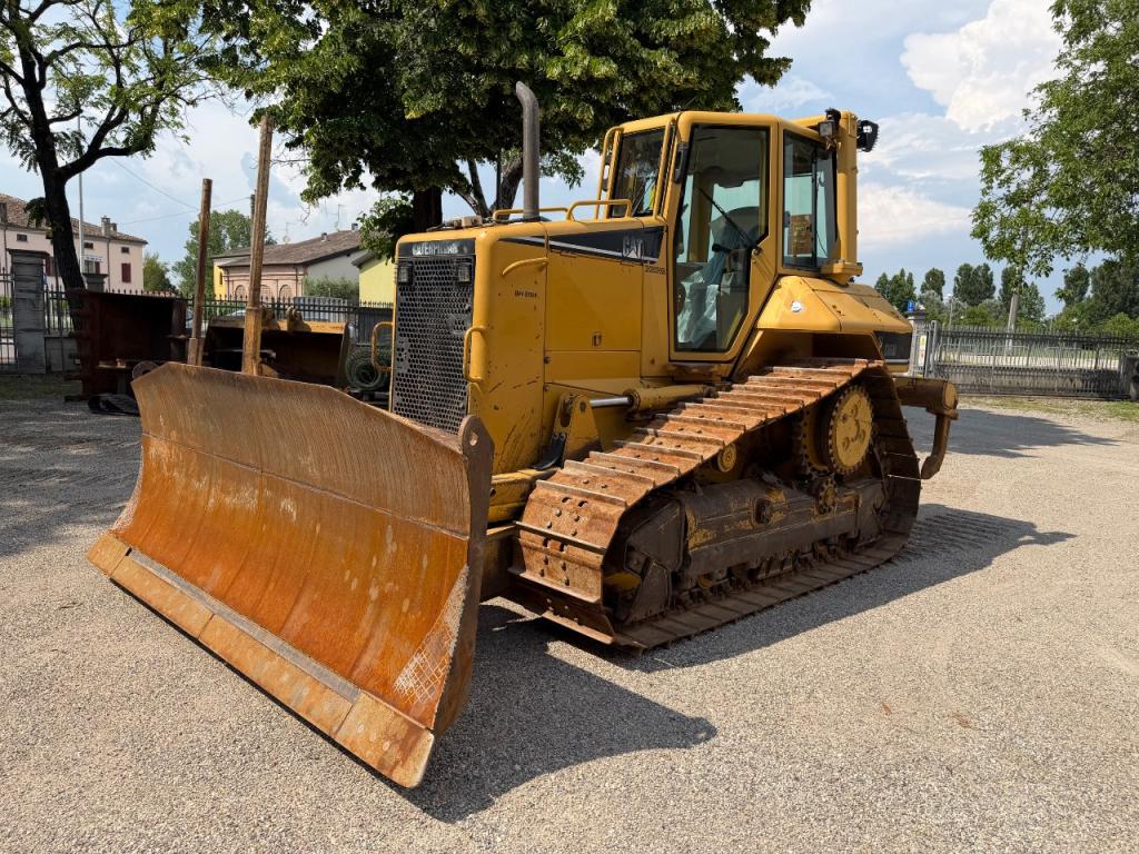 Caterpillar D6N Photo 3