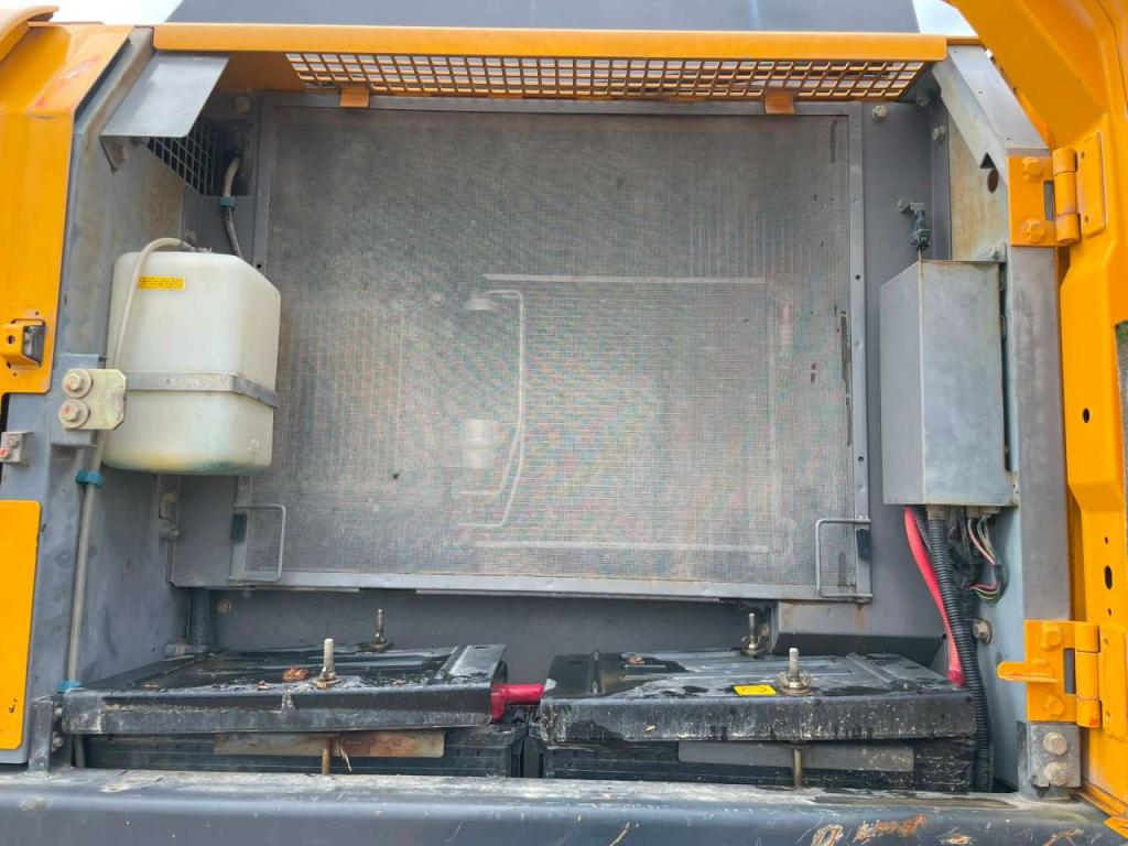 Hitachi ZX350LCN-5 Photo 30