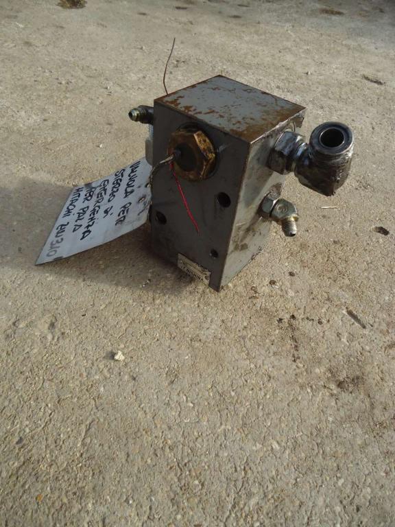 Emergency steering valve for Hitachi ZW310 Photo 1