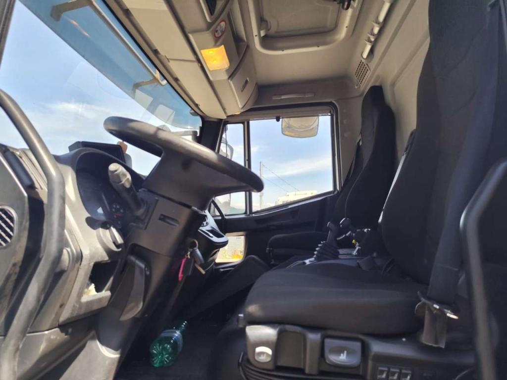 Iveco EUROCARGO 140-250 Photo 12